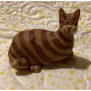 Blossom Bucket Suzi Yellow Tabby Stripped Resign Cat Collectible Figure Cute